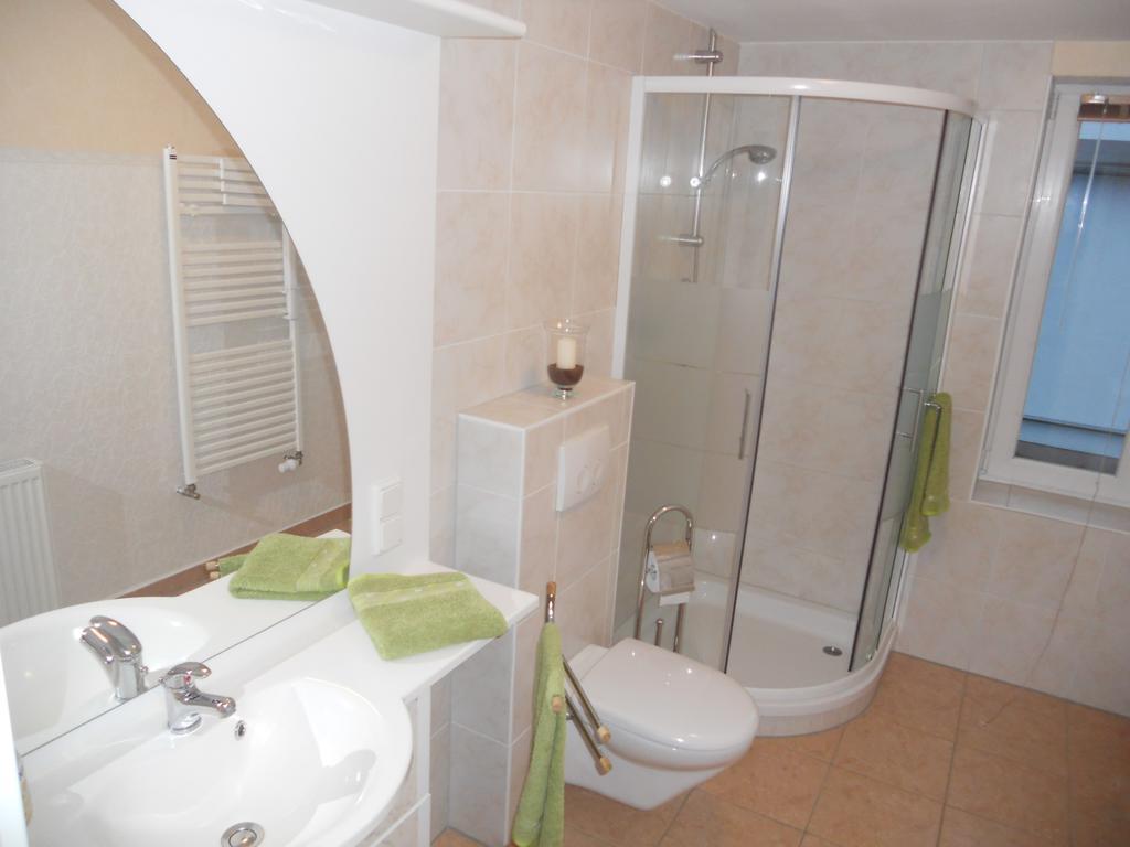 Ferienhaus In Hafennahe Apartamento Sassnitz Habitación foto
